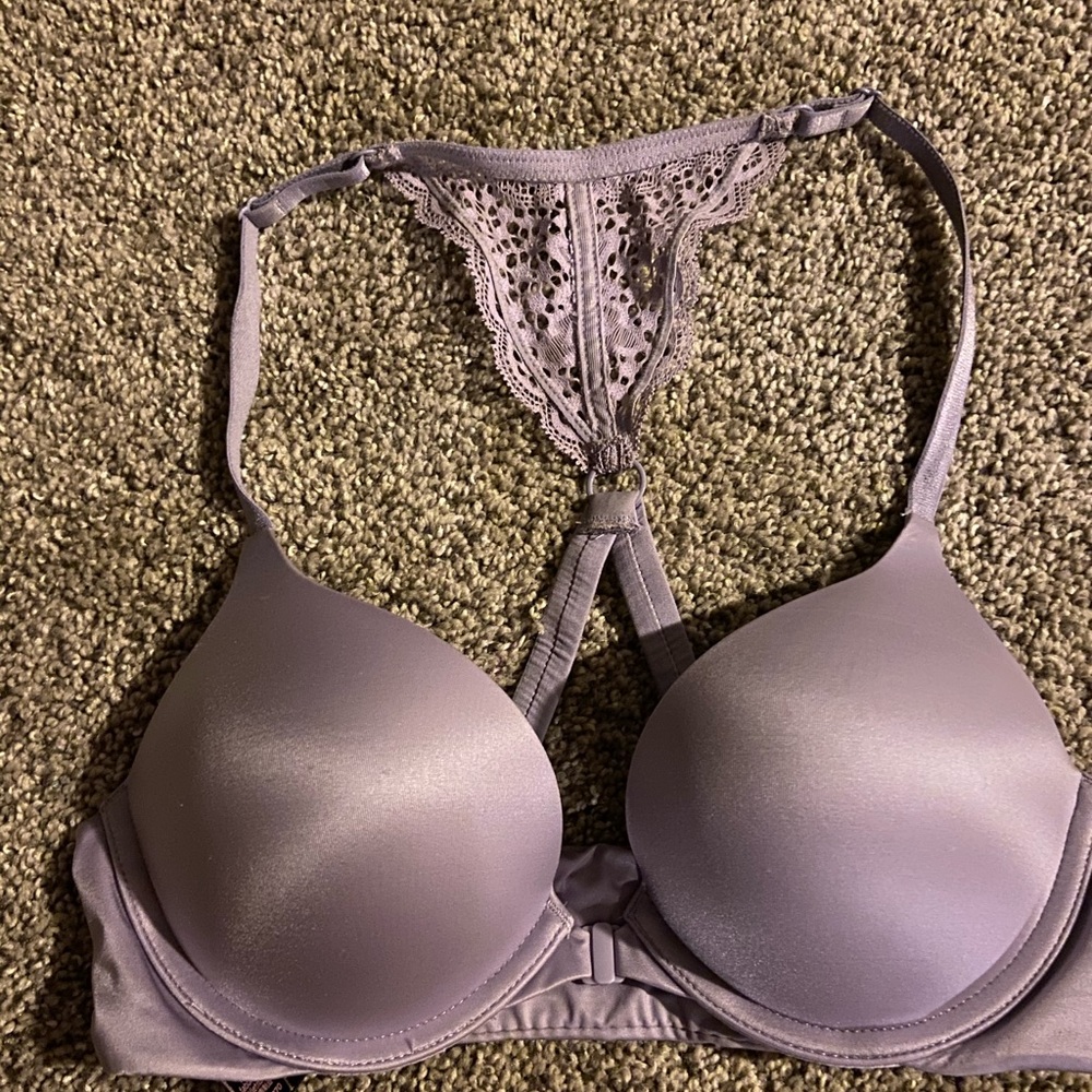 Victoria’s Secret bombshell push up bra